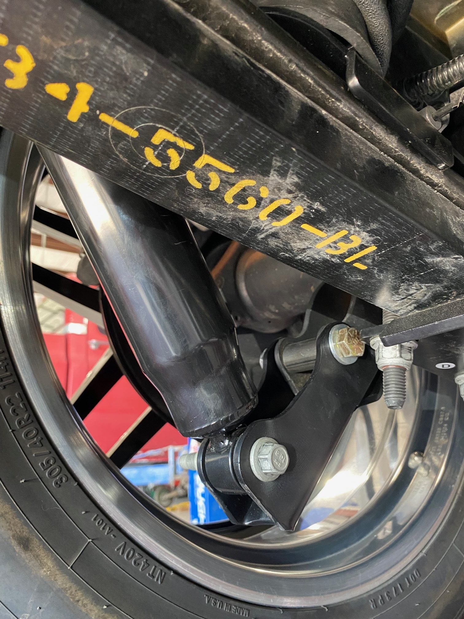 IHC Suspension - 2021-2026 F-150 Helper Bag Kit (Non VDS) (Lowered Application)